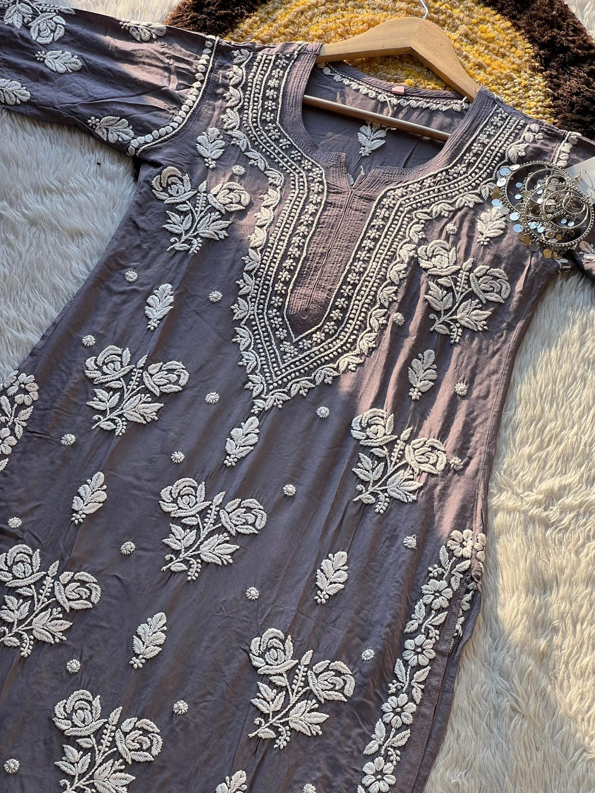 Pre Order : 3D muslin Lucknowi Chikankari - SuratHausBerlin