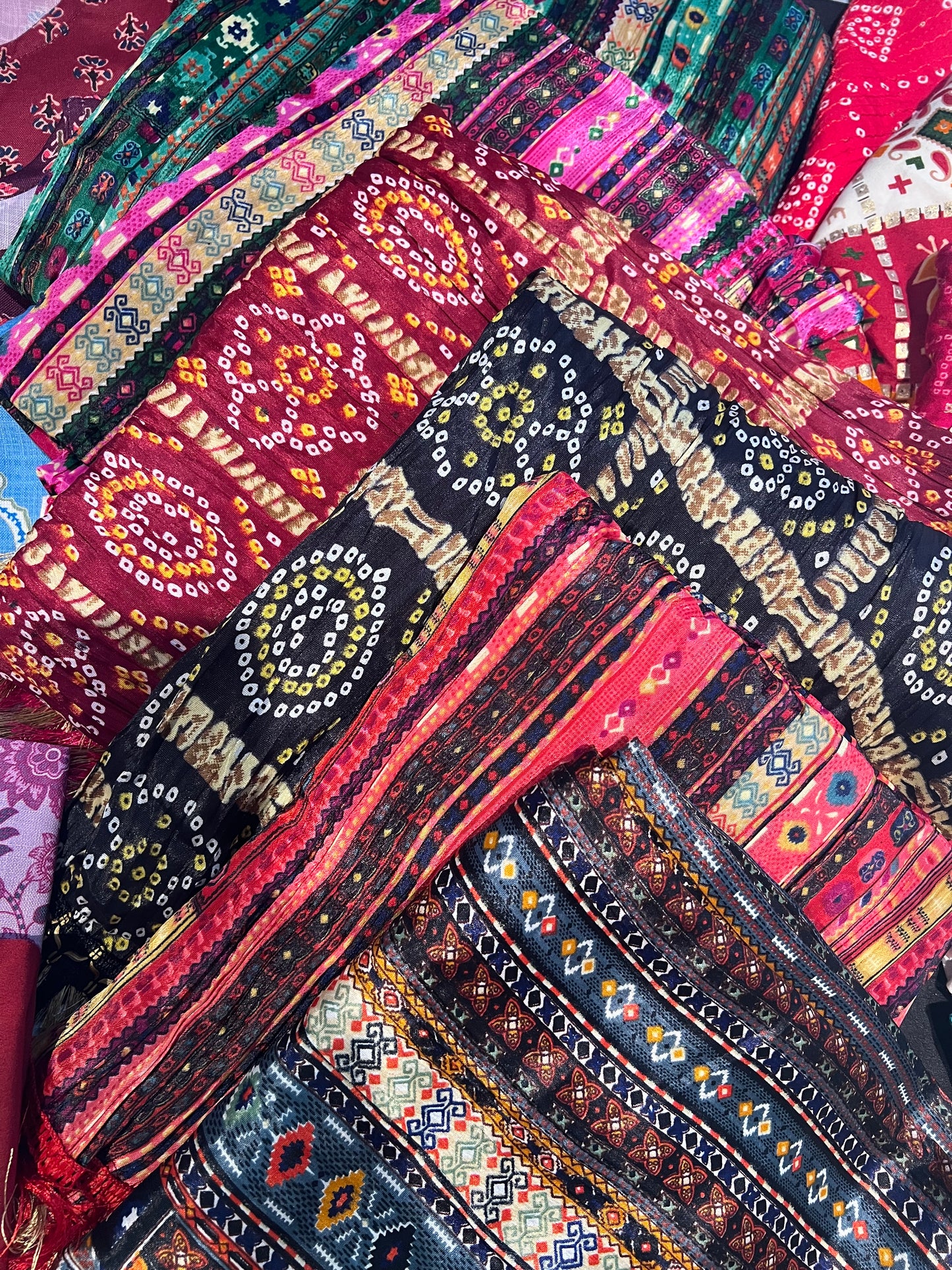 Bandhani Printed Chinon Dupatta - SuratHausBerlin