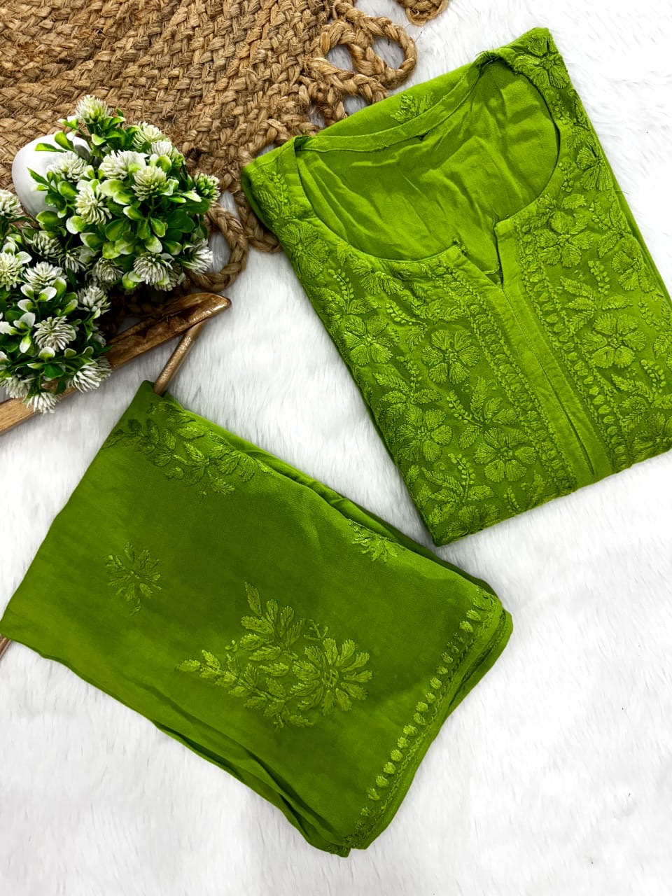 Premium Rayon Handmade Lucknowi Chikankari kurti Palazzo set - SuratHausBerlin