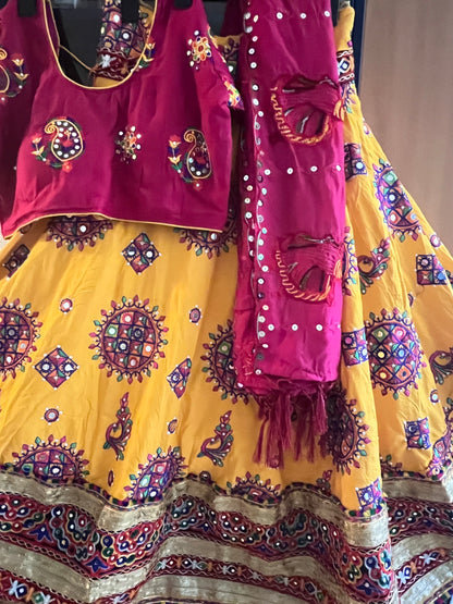 Traditional Gujarati Chaniya Choli set