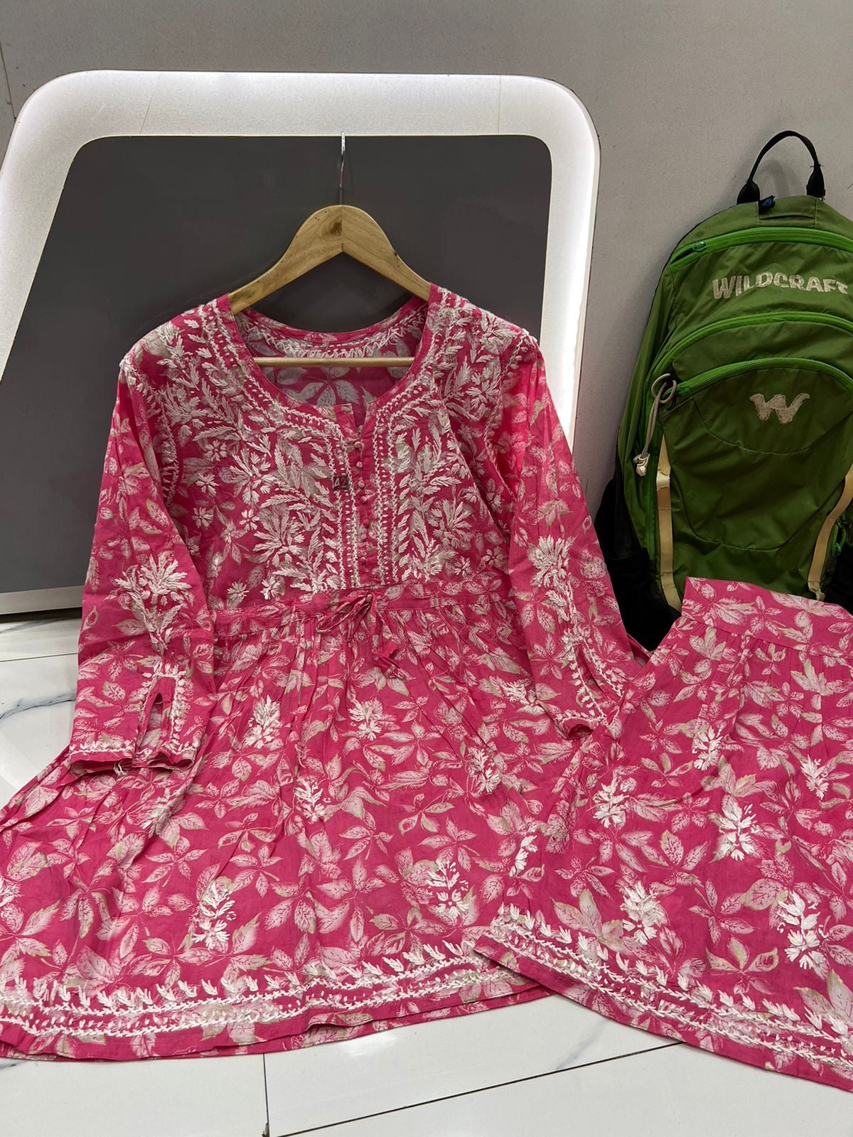 Floral Pink Mal Mal lucknowi Chikankari short Kurti Gharara Set - SuratHausBerlin 
