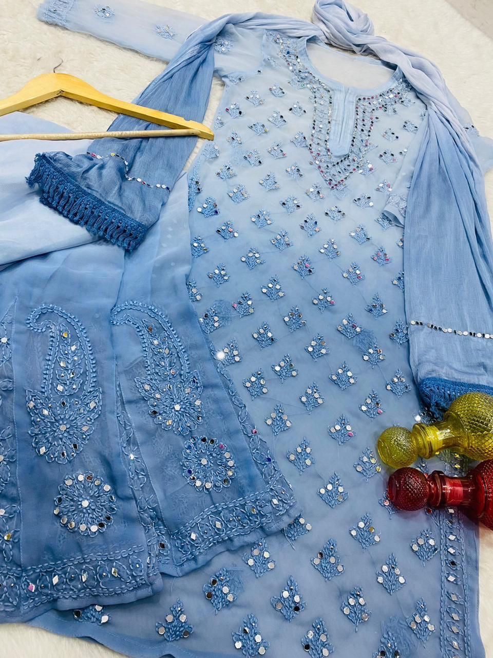Lucknawi Chikankari in Jaal mirror work