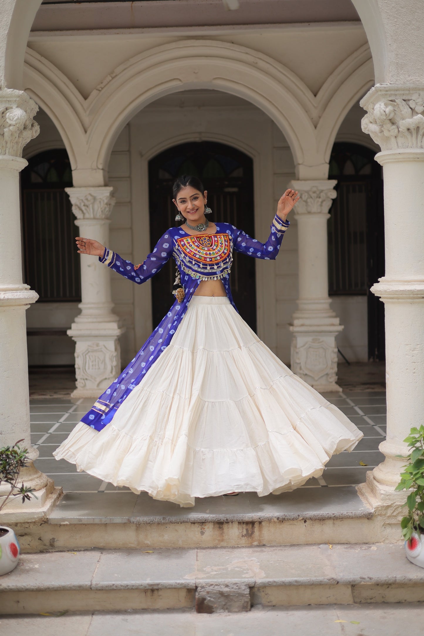Bandhani Bliss: Lehenga + Kutchi Work Kurti - SuratHausBerlin 