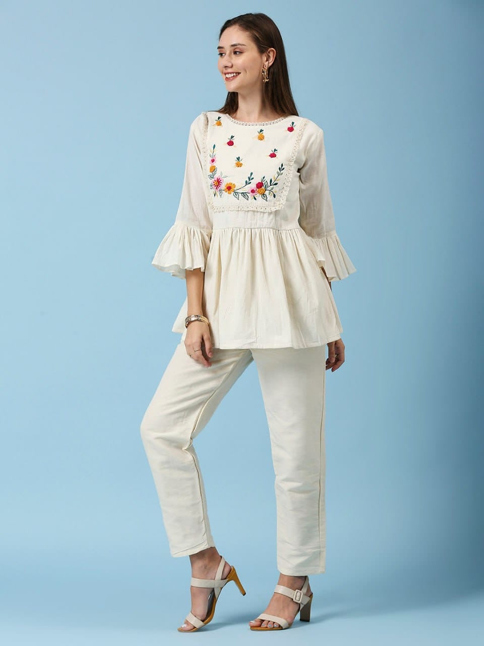 Pure Khadi Co-Ord set with hand embroidery work. - SuratHausBerlin 