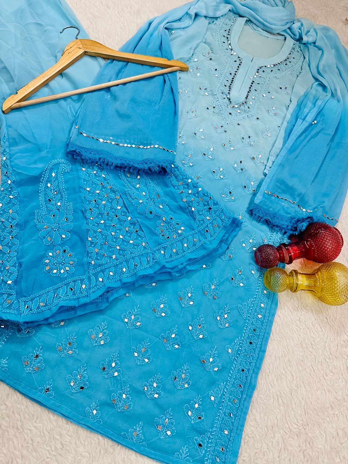 Lucknawi Chikankari in Jaal mirror work