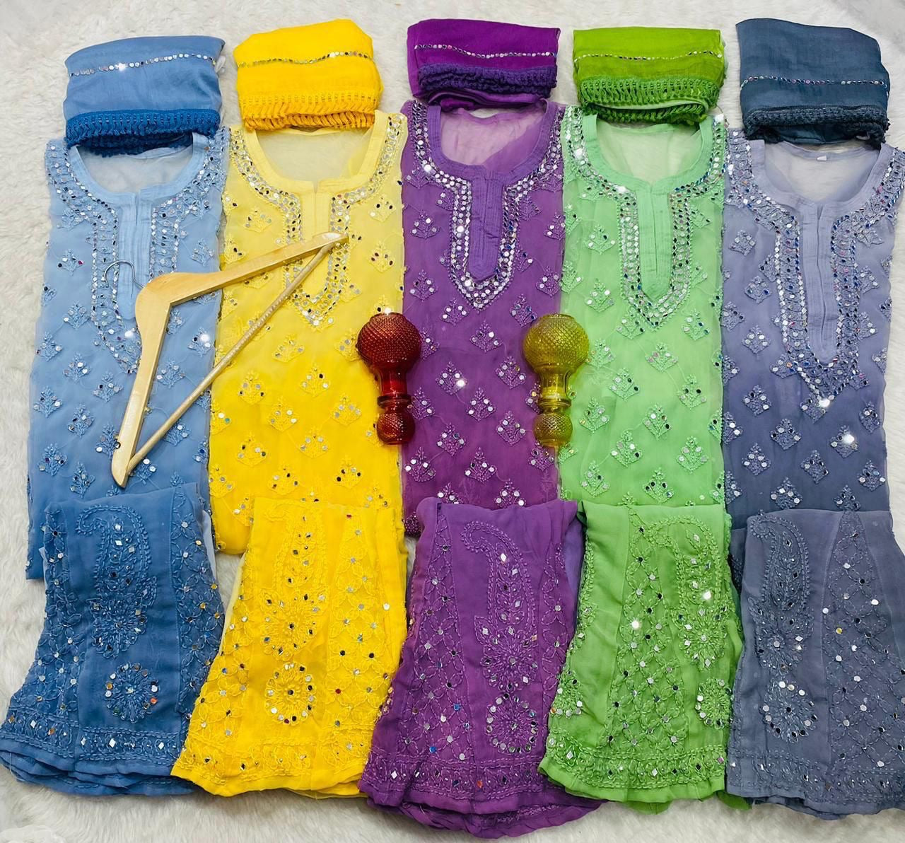Lucknawi Chikankari in Jaal mirror work