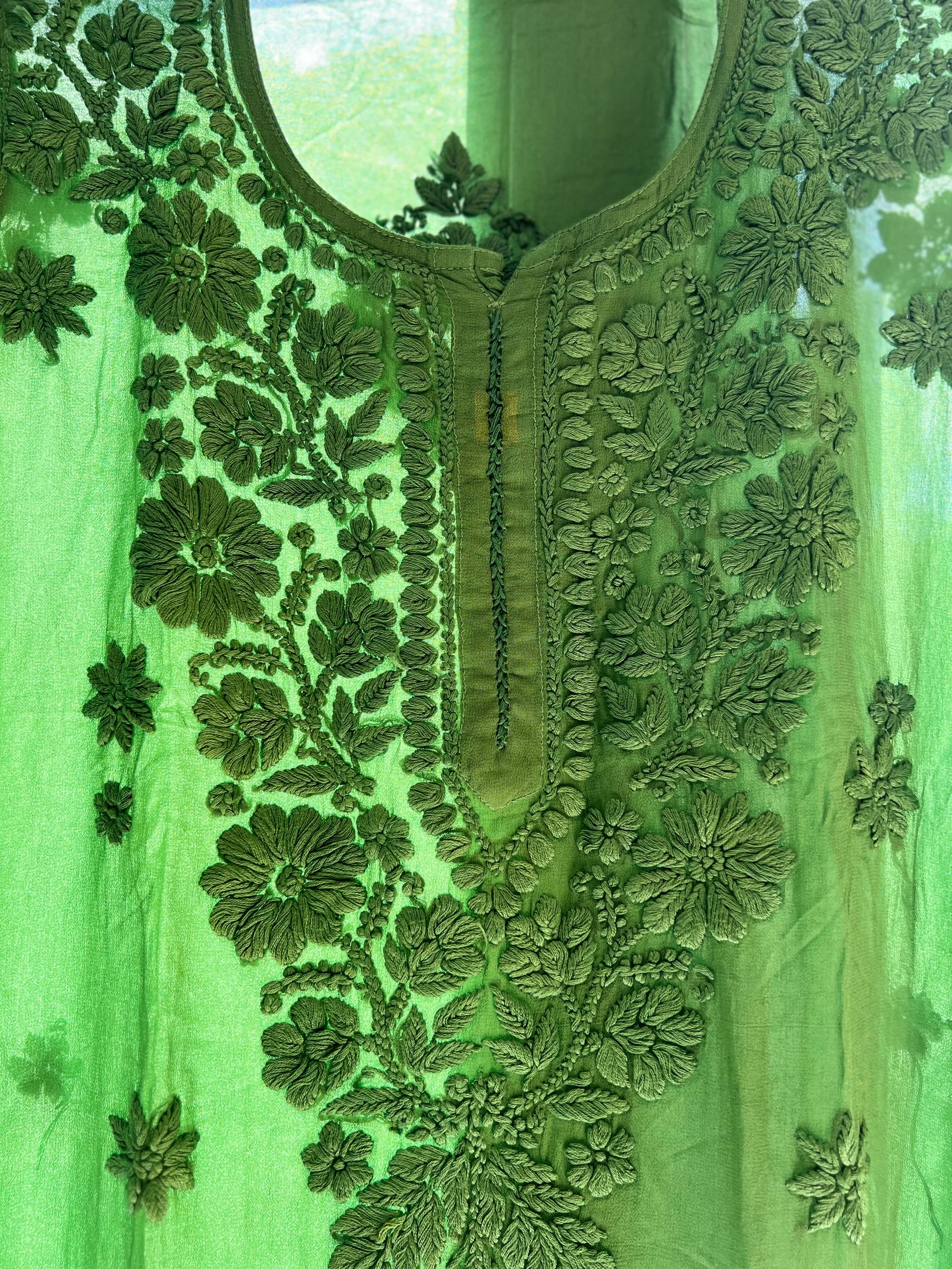 Soft Green 3D Viscose Kurti with Handcrafted Lucknowi Embroidery - SuratHausBerlin 