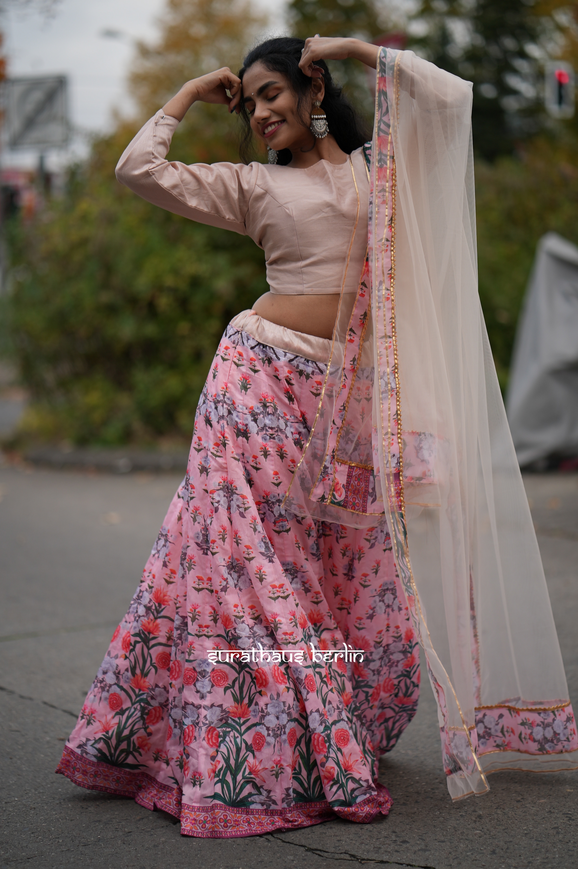 Peach Alfaz Lehenga in Cotton- floral print - SuratHausBerlin 