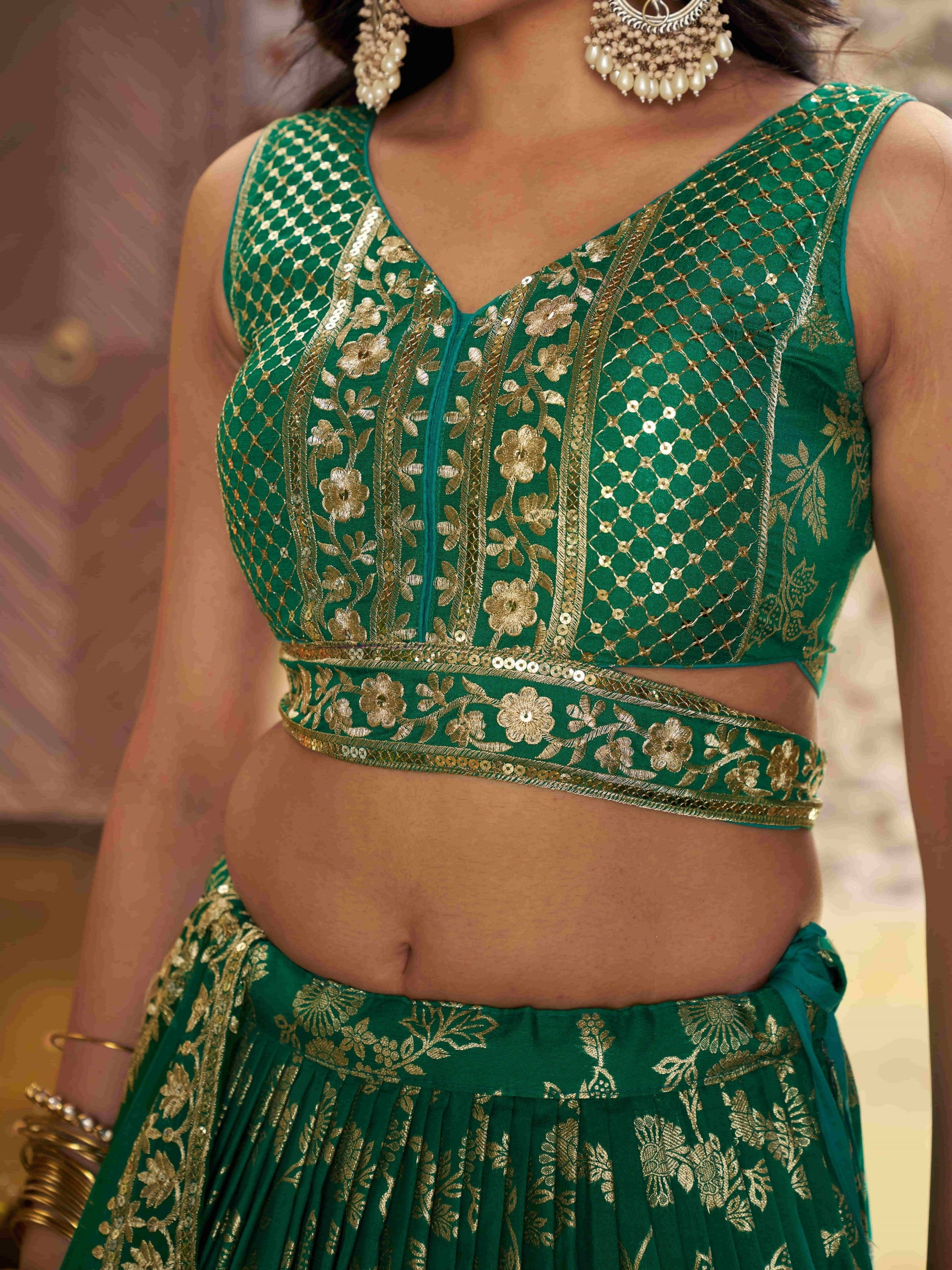 Festive Dola silk lehenga - SuratHausBerlin 