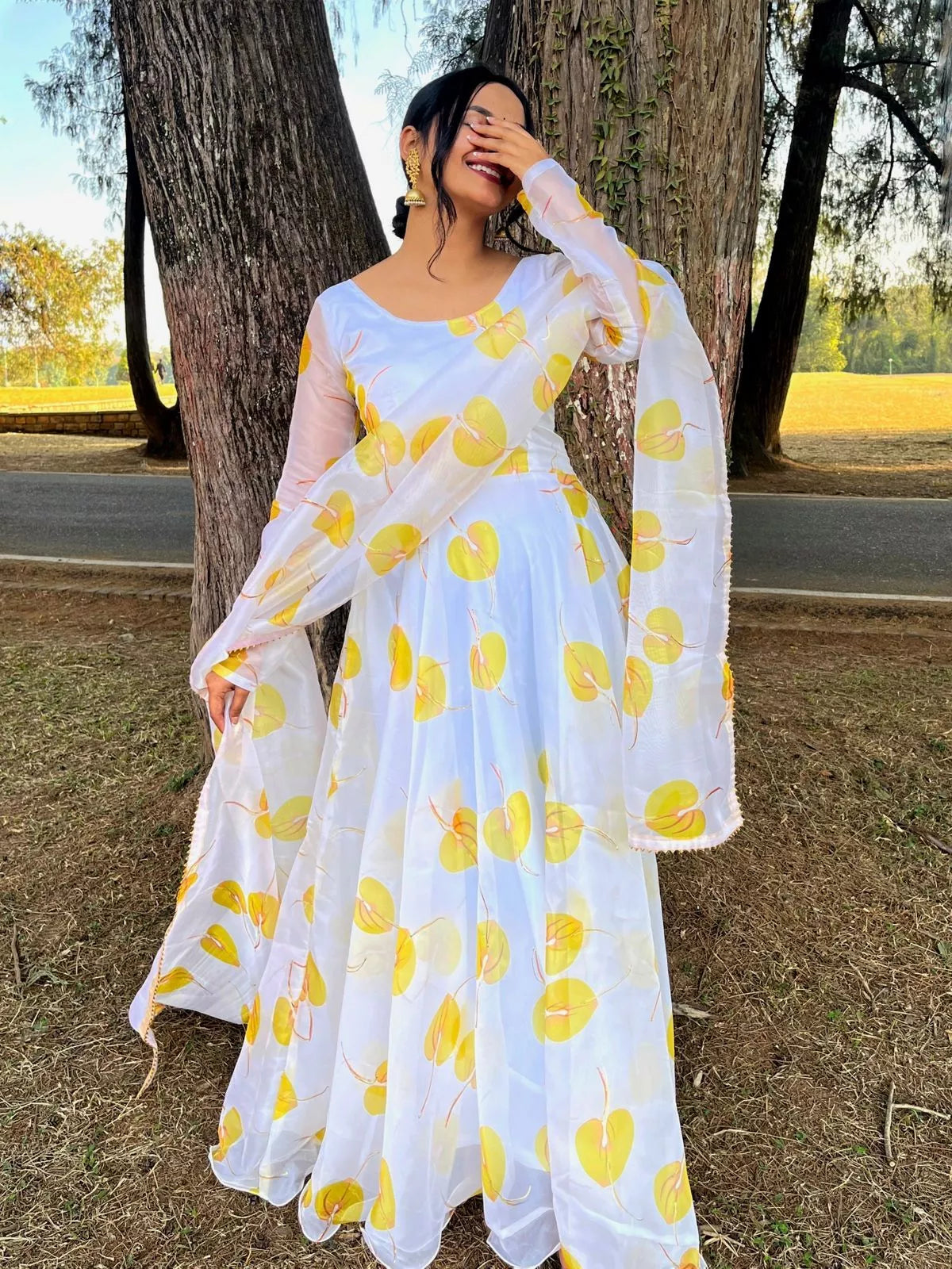 Organza Taby Silk Gown with Dupatta - SuratHausBerlin 