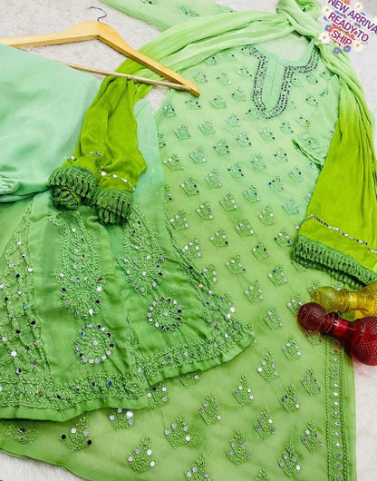 Lucknawi Chikankari in Jaal mirror work