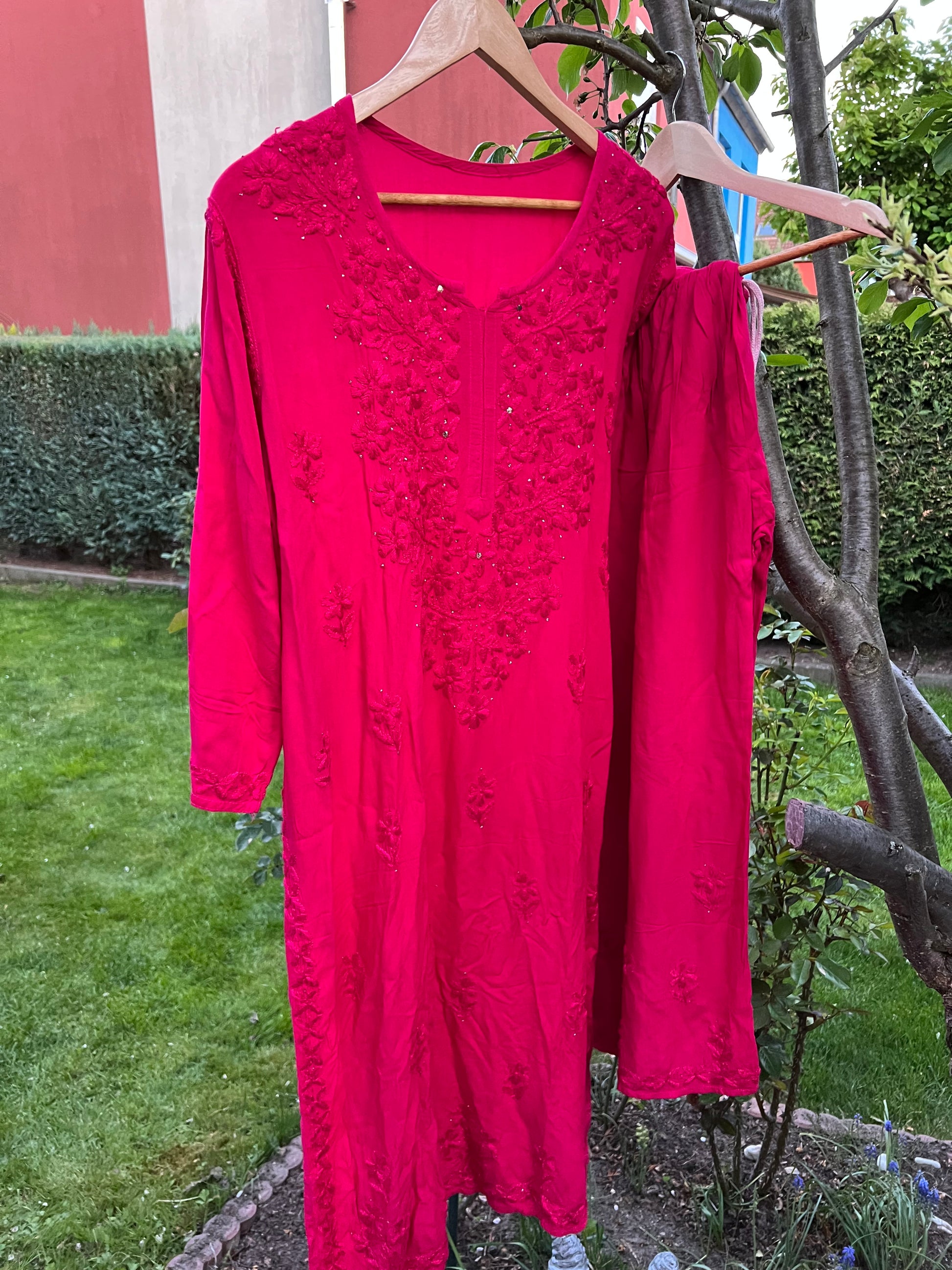 Heavy Rayon Mukaish work - Handwork chikankari same tone - SuratHausBerlin 