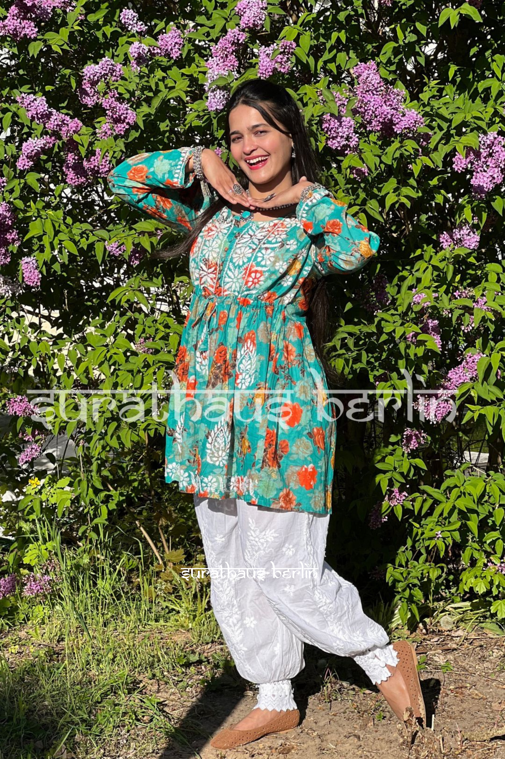 Floral Mul mul short Kurti - Firozi Bloom - SuratHausBerlin 