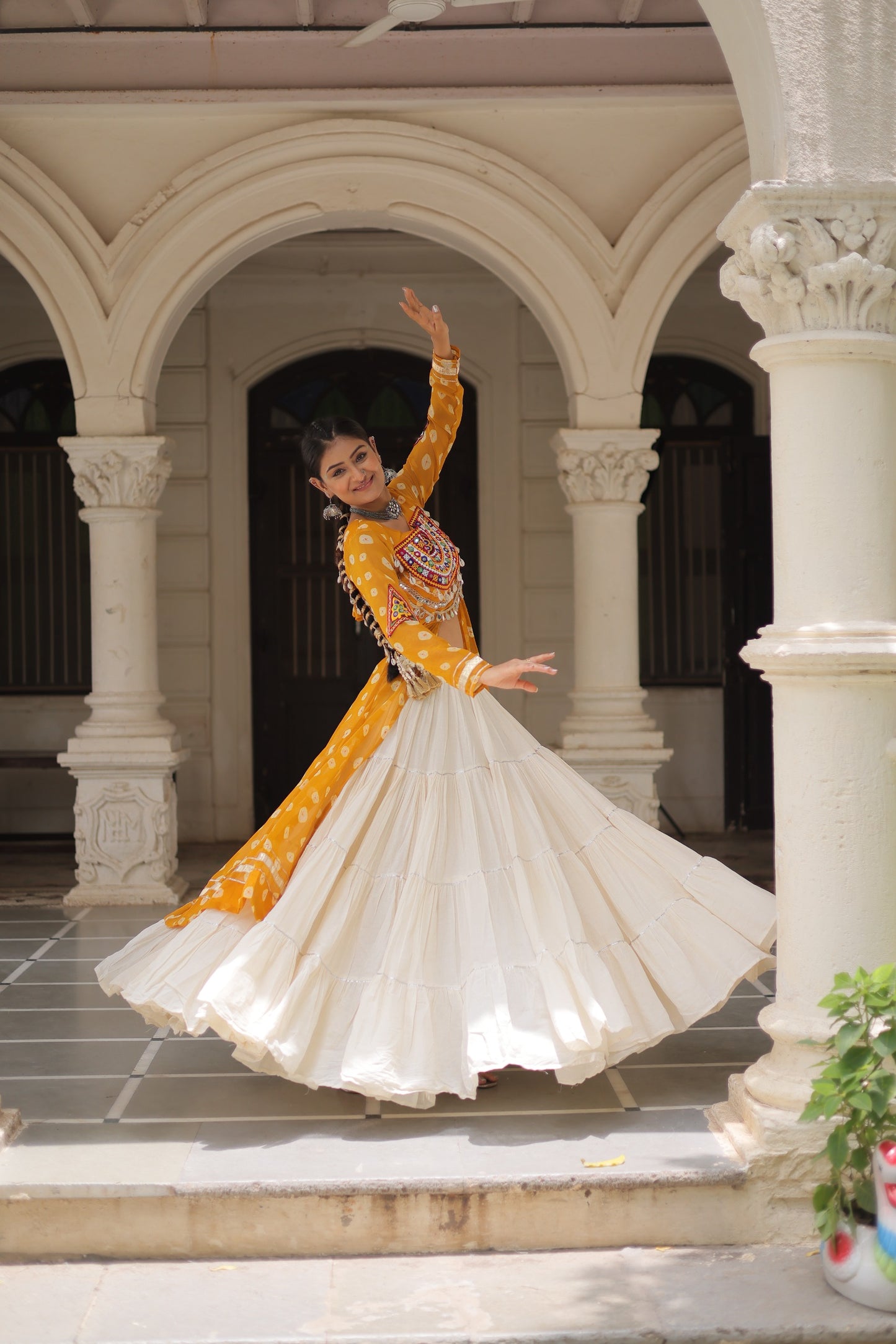 Bandhani Bliss: Lehenga + Kutchi Work Kurti - SuratHausBerlin 