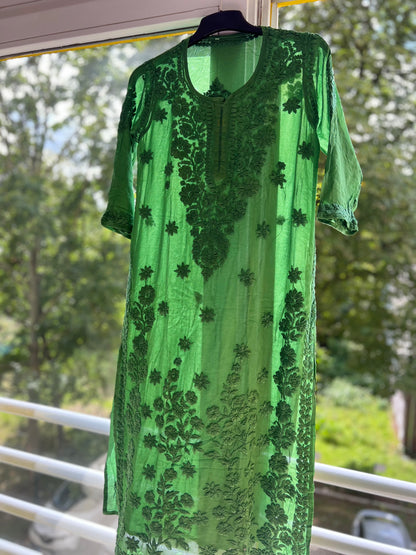 Soft Green 3D Viscose Kurti with Handcrafted Lucknowi Embroidery - SuratHausBerlin 