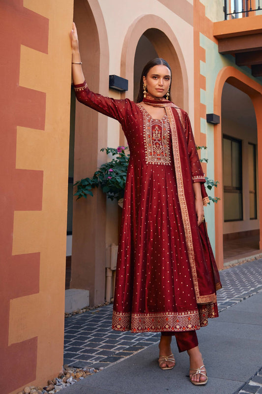 Anarkali on blended silk and festive work - SuratHausBerlin 