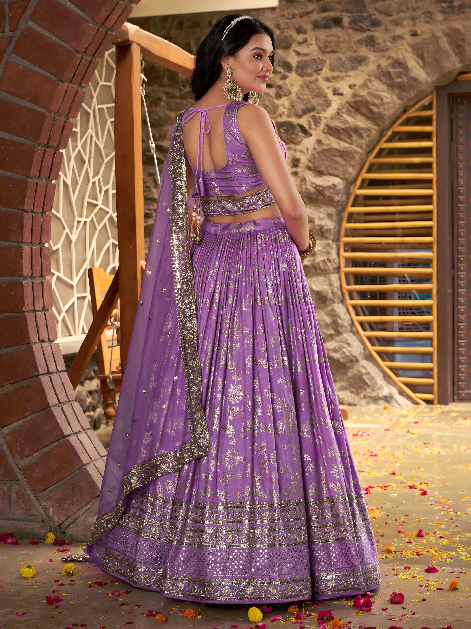 Festive Dola silk lehenga - SuratHausBerlin 