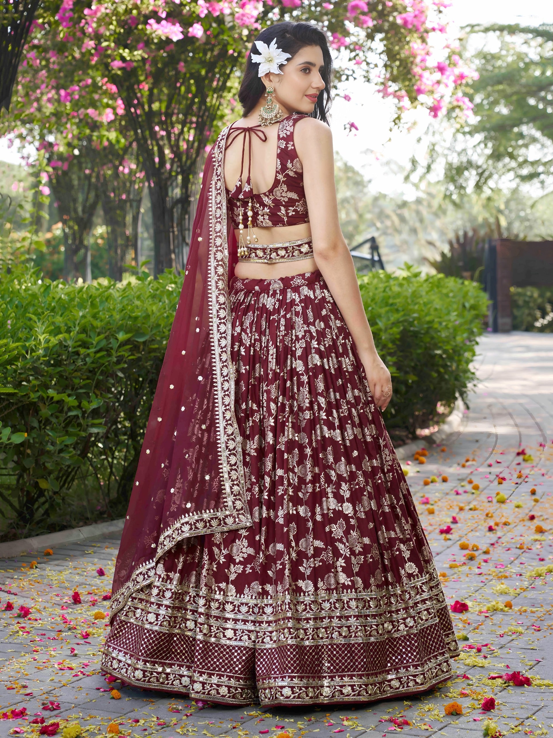Festive Dola silk lehenga - SuratHausBerlin 