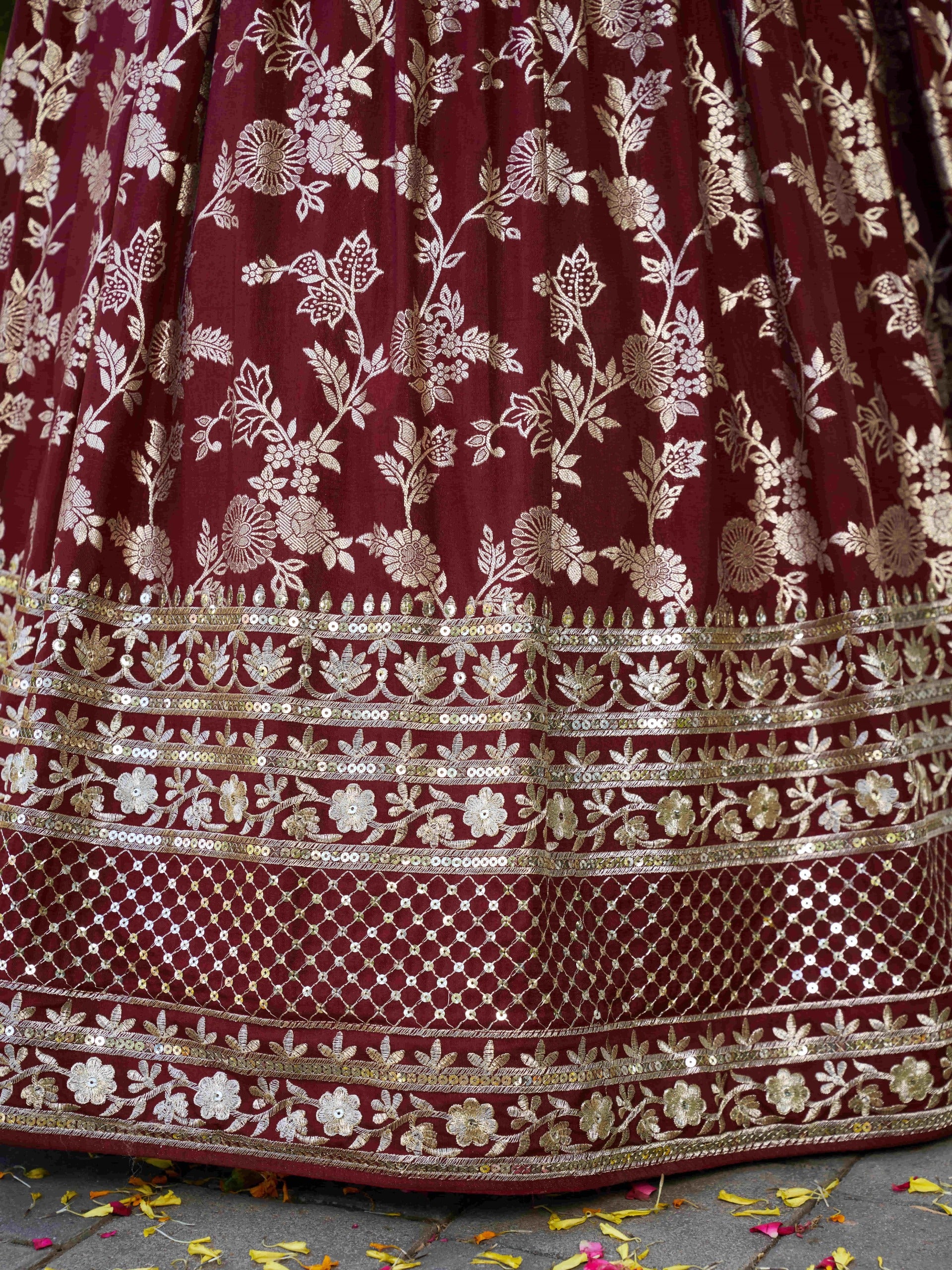 Festive Dola silk lehenga - SuratHausBerlin 