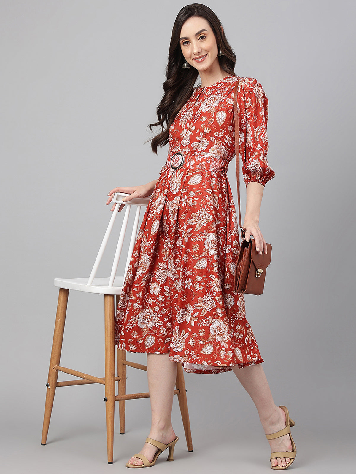 Ausgestelltes Westernkleid aus Crêpe mit Digitaldruck für Damen in Rostrot