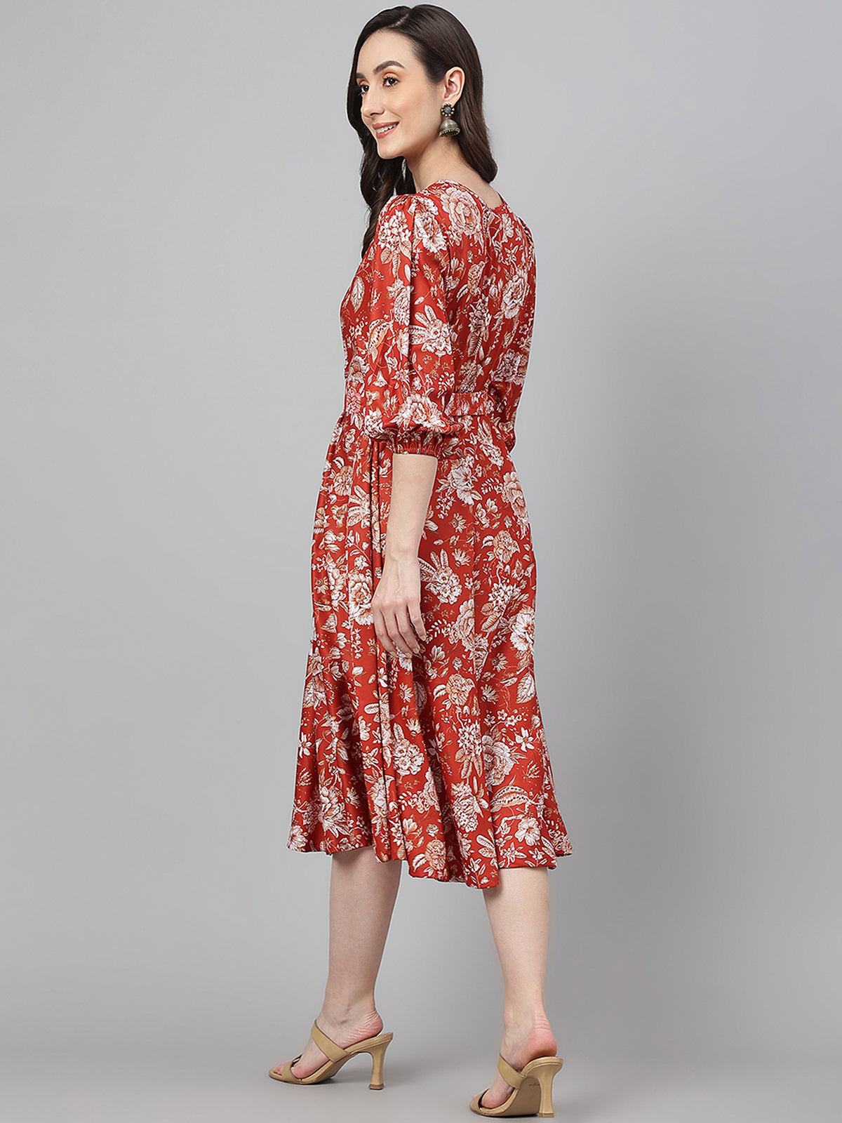Ausgestelltes Westernkleid aus Crêpe mit Digitaldruck für Damen in Rostrot