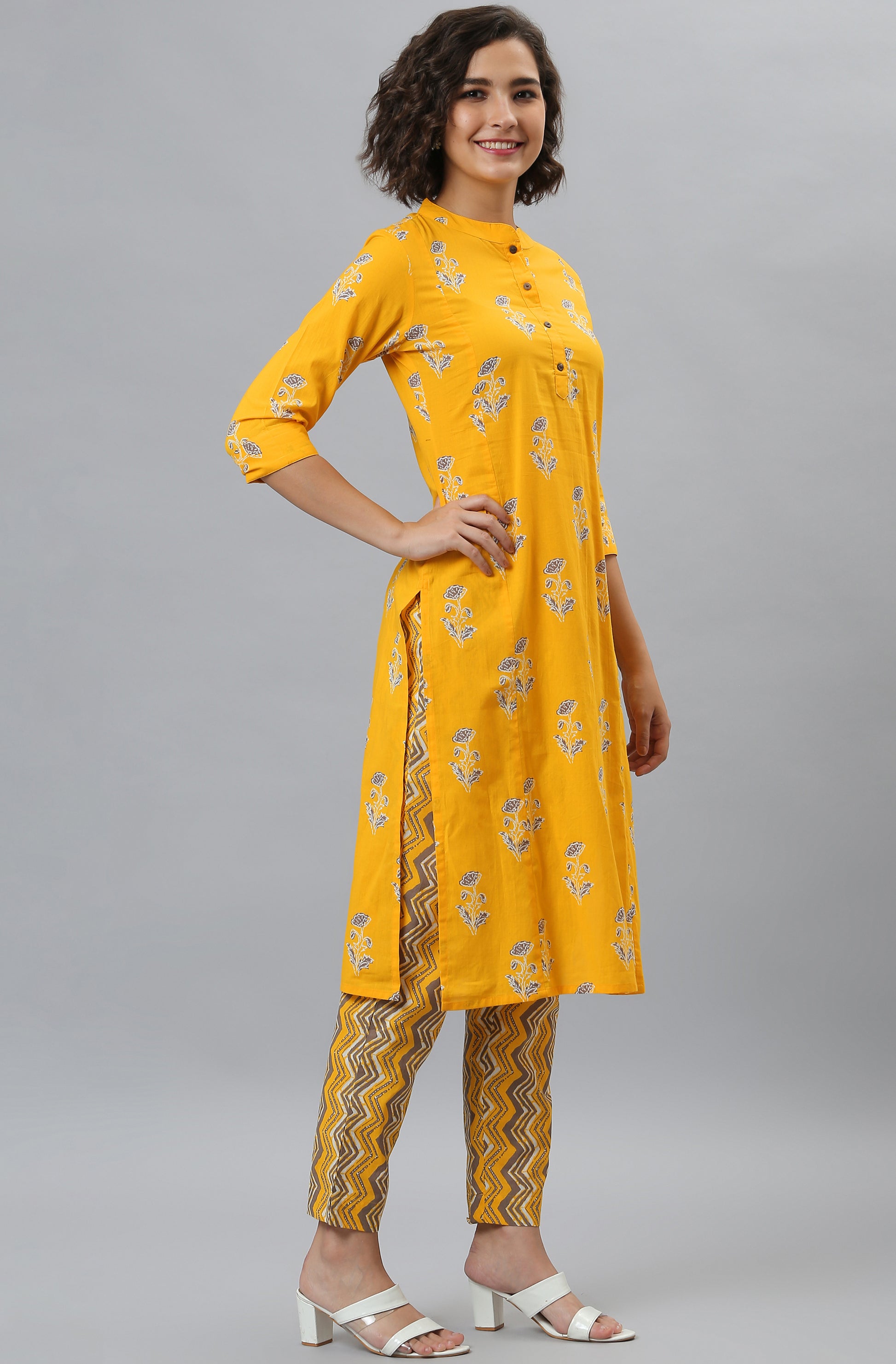 Yellow printed Cotton Kurta With Pant and Dupatta - SuratHausBerlin 